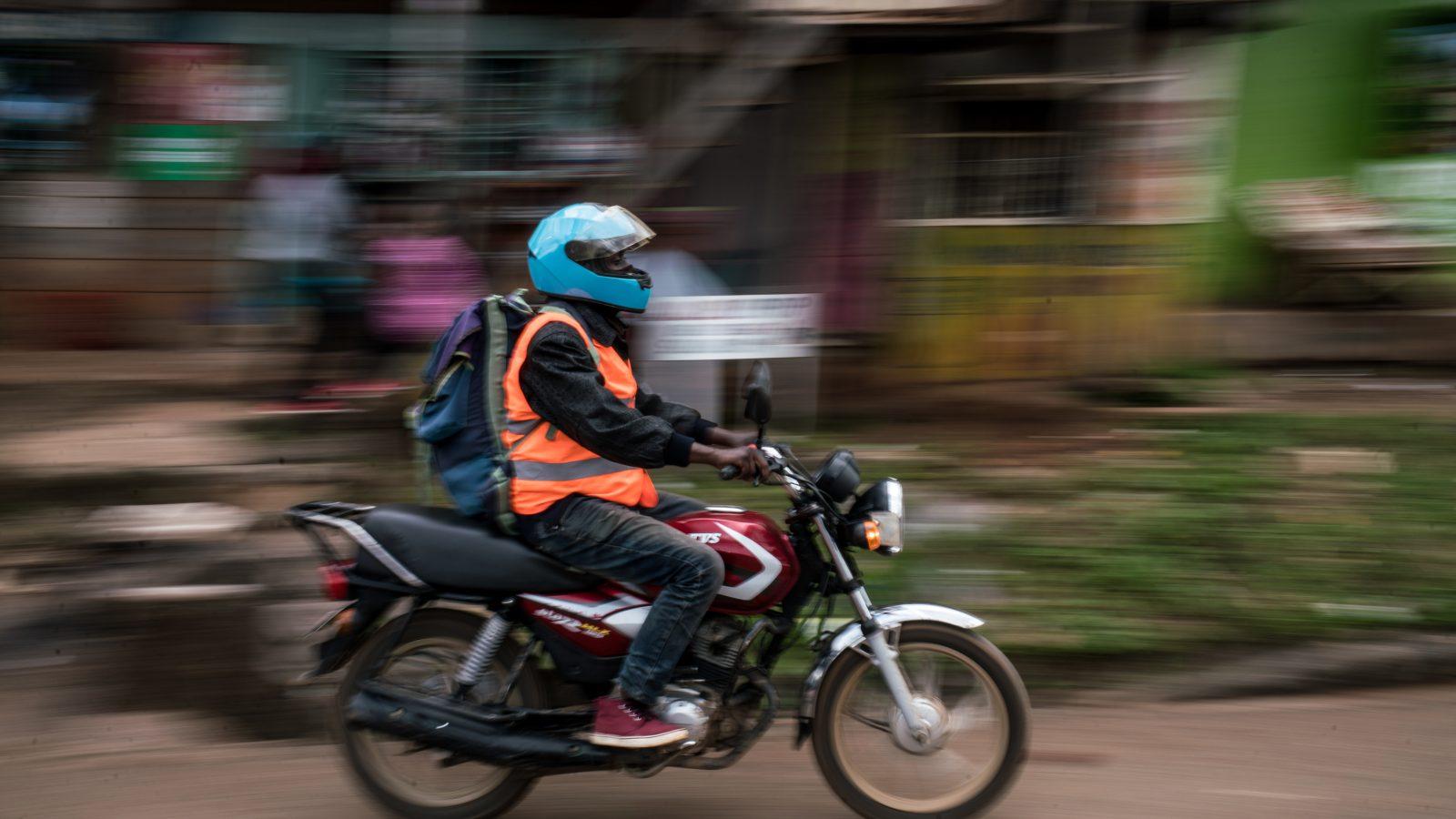 RouteGrid Agent moving through the city
